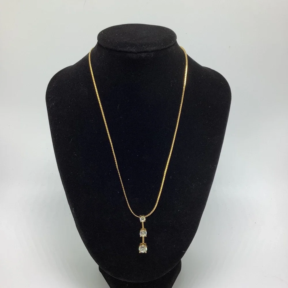 Avon Gold Tone Necklace w/ Three 3 Stone Crystal‎ Pendant